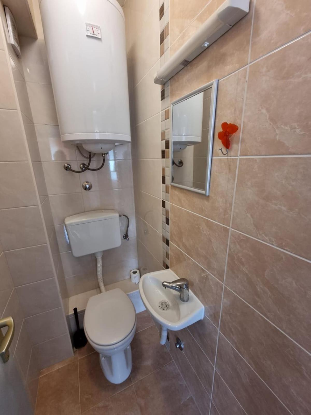 Apartmani Zekic 로파르 객실 사진